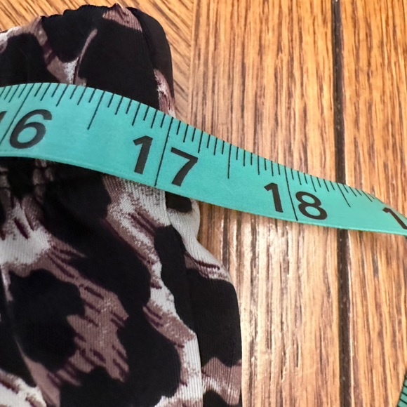 Hollowed Out with Black Lace Leopard Printed Leggings Size 2X - Picture 4 of 5